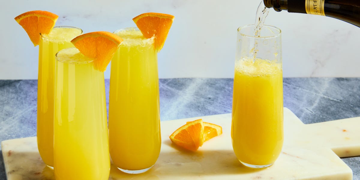 Easy Brunch Cocktails: Fruity, Bubbly, & Spicy Recipes